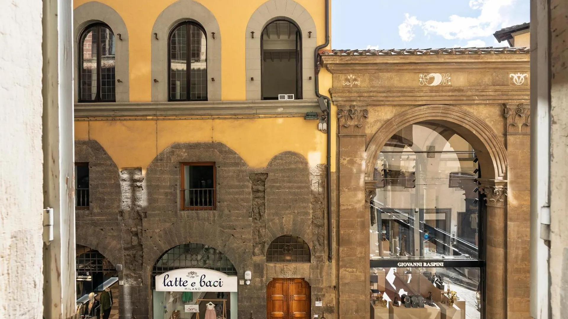 Vigna Nuova First Floor Apartment Florence Italy